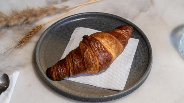 Croissant cu Unt